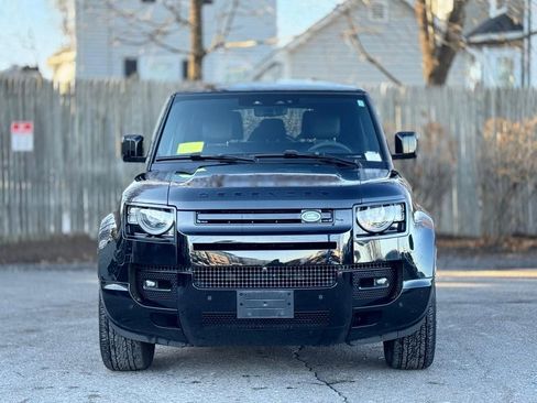 Used 2023 Land Rover Defender 90 V8 image 9