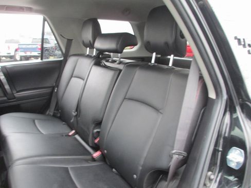 Used 2018 Toyota 4Runner TRD Off-Road Premium image 18