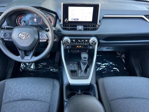 Used 2025 Toyota RAV4 XLE AWD/4WD image 12