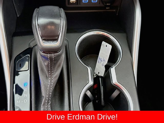 Used 2022 Toyota Highlander LE FWD image 19