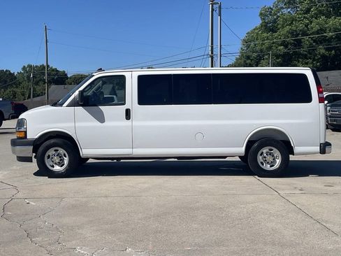 Used 2025 Chevrolet Express 3500 LT w/ LT Preferred Equipment Group RWD image 2