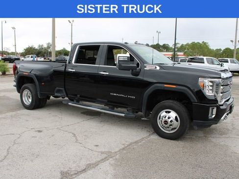 Used 2022 GMC Sierra 3500 Denali w/ Denali Ultimate Package image 13