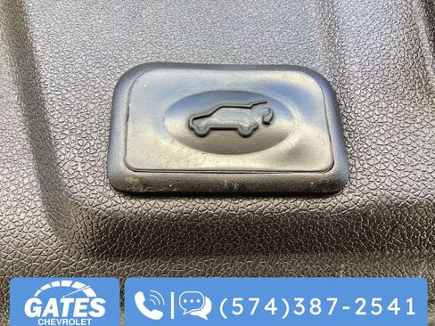 Used 2015 Chevrolet Traverse LT image 12