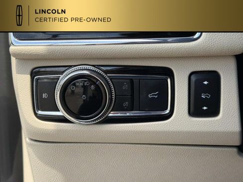 Certified 2021 Lincoln Navigator Reserve w/ Luxury Package AWD/4WD image 35