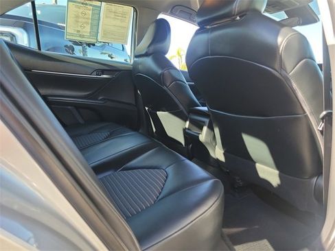 Used 2020 Toyota Camry SE image 22