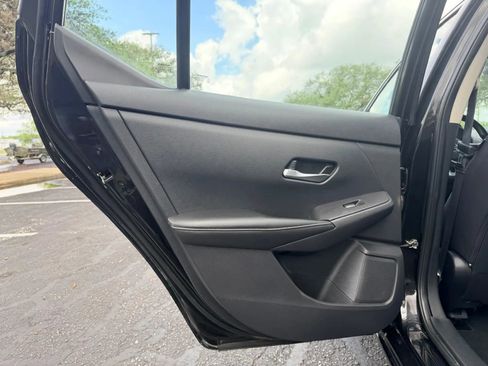 Used 2023 Nissan Sentra SV image 22