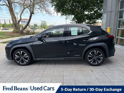 Used 2019 Lexus UX 250h w/ Cold Area Package AWD/4WD image 14