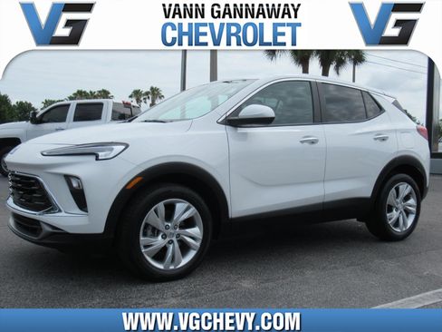 Used 2025 Buick Encore GX Preferred FWD image 1