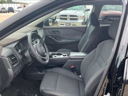 Used 2023 Nissan Rogue S AWD/4WD image 9