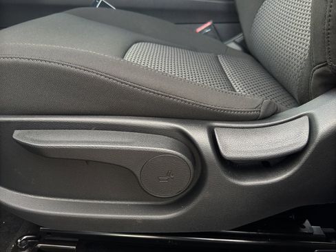 New 2026 Kia Sportage LX FWD image 15