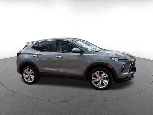 Used 2025 Buick Encore GX Preferred image 2