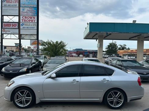 Used 2007 INFINITI M45 Sport w/ Technology Pkg RWD image 2