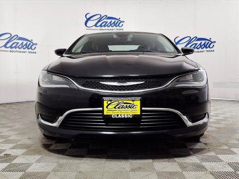 Used 2016 Chrysler 200 Limited w/ Convenience Group image 3