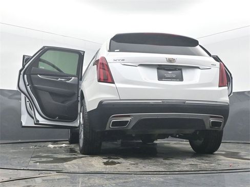 Certified 2025 Cadillac XT5 Premium Luxury image 60