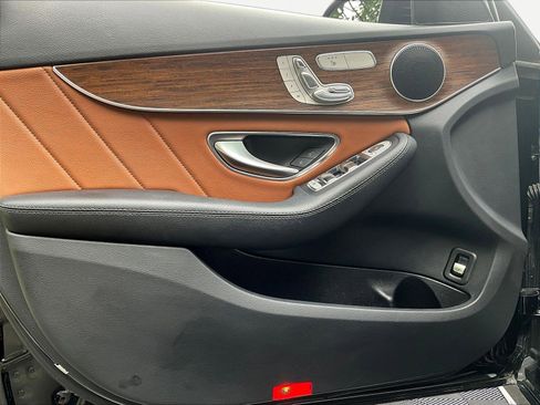 Used 2019 Mercedes-Benz C 300 4MATIC Sedan image 20