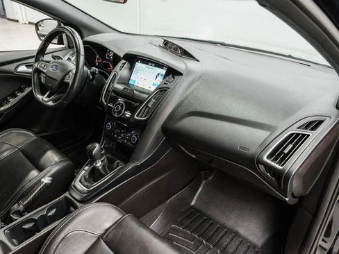 Used 2016 Ford Focus ST w/ Equipment Group 402A image 17