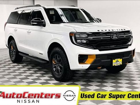 Used 2025 Ford Expedition Tremor AWD/4WD image 1