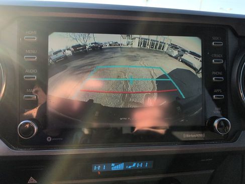 Used 2021 Toyota Tacoma TRD Off-Road image 20