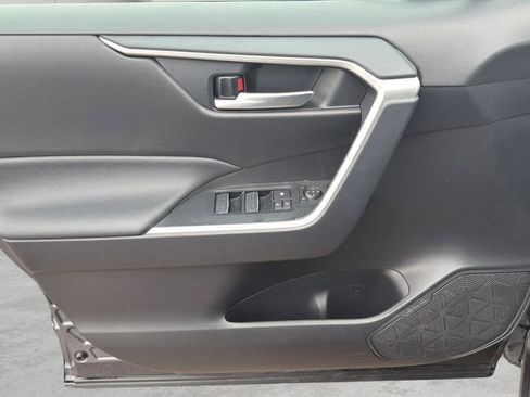 Used 2025 Toyota RAV4 XLE image 23
