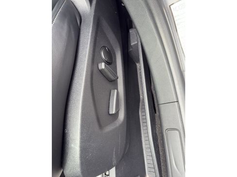 Used 2024 Ford Edge SEL image 16