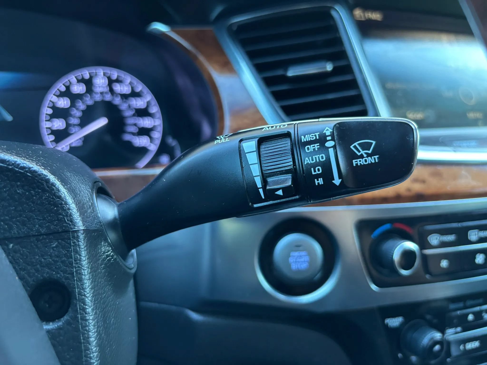 Used 2014 Hyundai Equus Signature RWD image 26