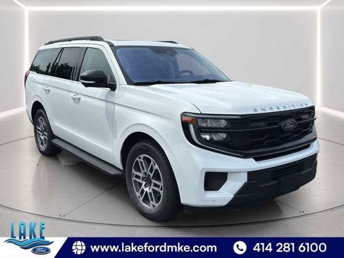 Certified 2025 Ford Expedition Active AWD/4WD image 1