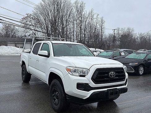 Used 2023 Toyota Tacoma SR image 9
