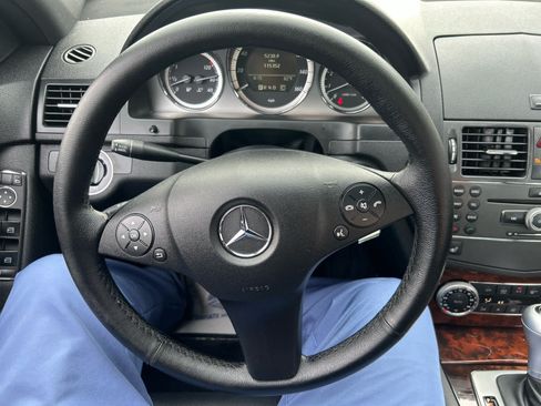 Used 2010 Mercedes-Benz C 300 4MATIC Sedan image 16