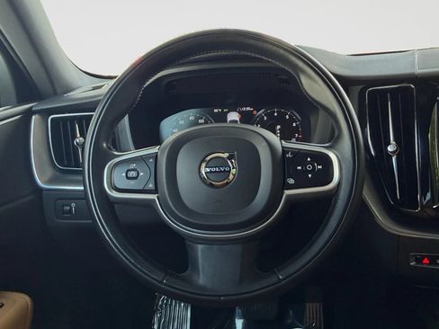 Used 2020 Volvo XC60 T5 Momentum w/ Protection Package AWD/4WD image 29