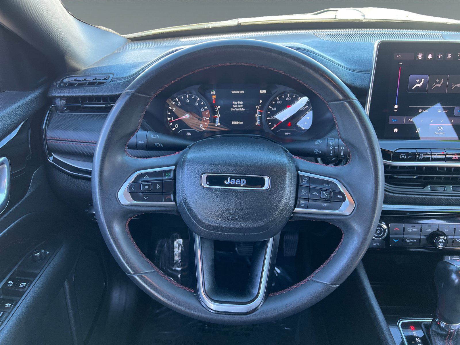 Used 2024 Jeep Compass Trailhawk AWD/4WD image 12