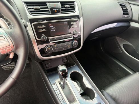 Used 2018 Nissan Altima 2.5 SR FWD image 24