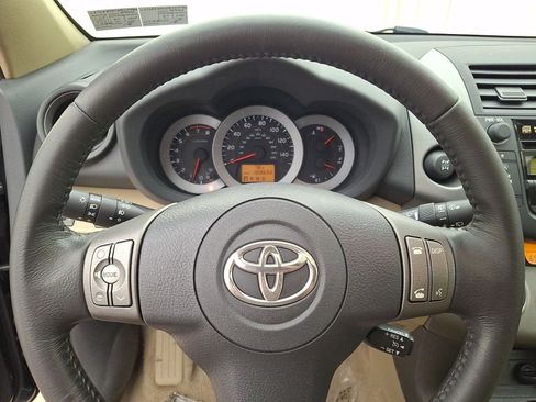Used 2011 Toyota RAV4 Limited w/ Limited Extra Value Pkg AWD/4WD image 19