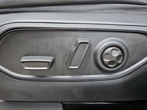 Used 2023 Jeep Grand Cherokee L Laredo AWD/4WD image 22