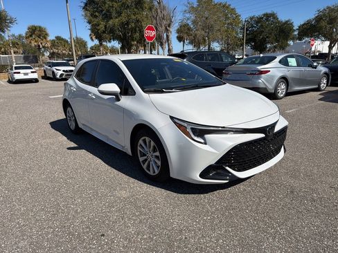 Used 2025 Toyota Corolla SE image 7