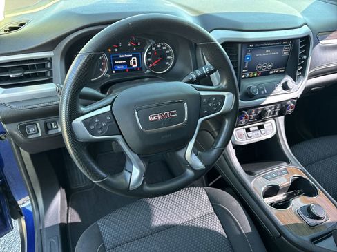 Used 2023 GMC Acadia SLE w/ Elevation Edition image 18