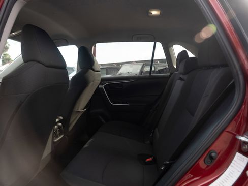 Used 2024 Toyota RAV4 LE image 22