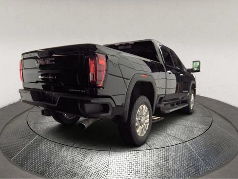 Used 2022 GMC Sierra 2500 Denali AWD/4WD image 2