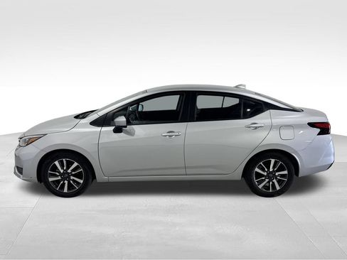 Used 2025 Nissan Versa SV FWD image 14