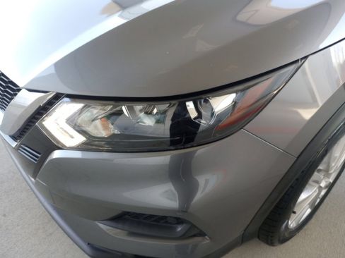 Used 2020 Nissan Rogue Sport SV image 30