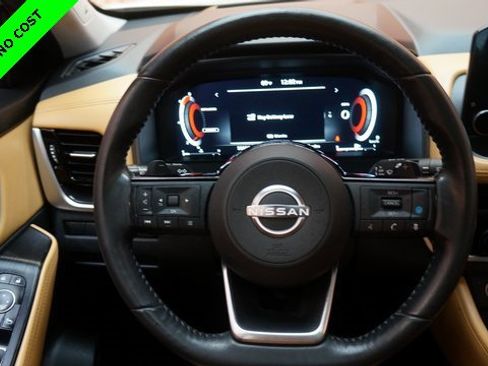 Used 2022 Nissan Rogue Platinum w/ Head-Up Display Package image 12