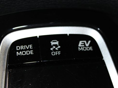 Used 2026 Toyota Corolla LE FWD image 26