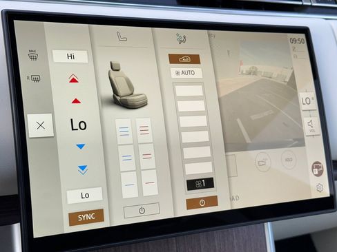 New 2026 Land Rover Range Rover SE image 22