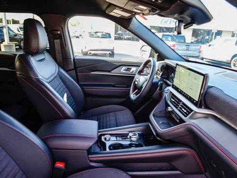 Used 2025 Ford Explorer ST-Line w/ Premium Package image 16