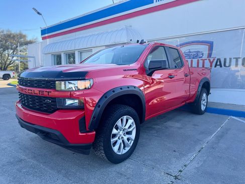 Used 2019 Chevrolet Silverado 1500 Custom image 9