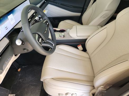 New 2026 Genesis GV80 2.5T Advanced image 8