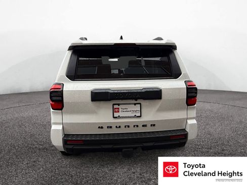 New 2026 Toyota 4Runner SR5 image 4