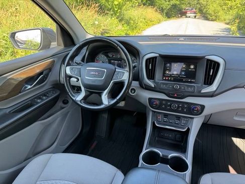 Used 2018 GMC Terrain SLE w/ Driver Convenience Package FWD image 28