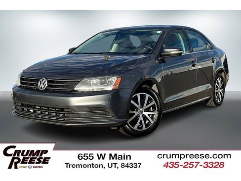 Used 2017 Volkswagen Jetta SE image 1