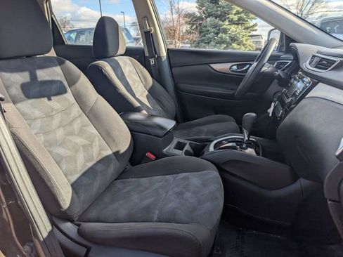 Used 2016 Nissan Rogue S image 21
