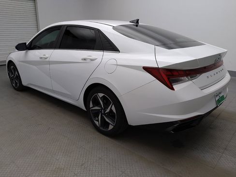Used 2021 Hyundai Elantra SEL w/ Convenience + Premium Package FWD image 5
